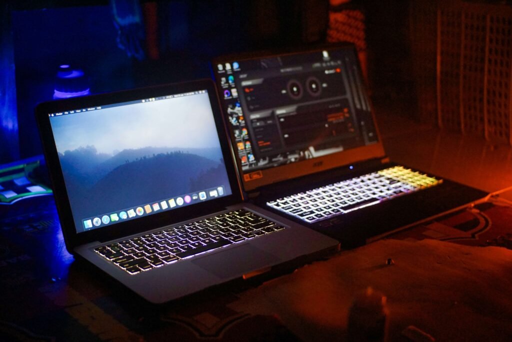 Gaming Laptop + MacBook